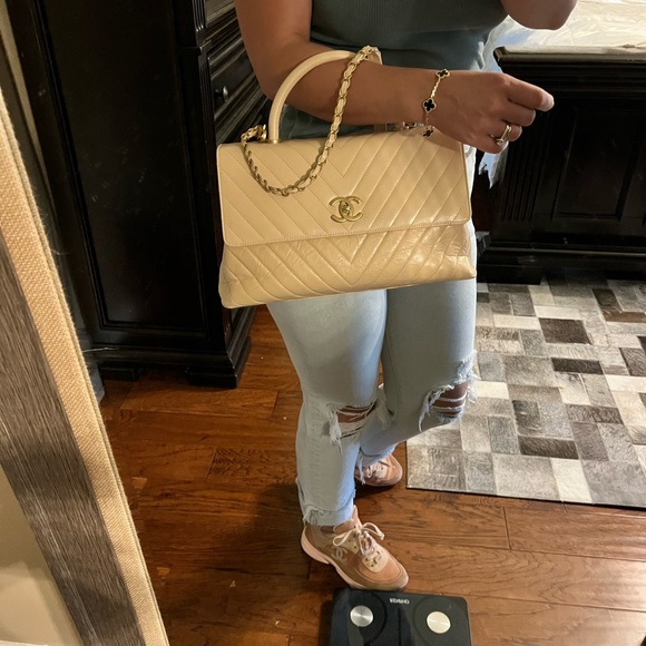 Chanel medium coco handle - Picture 14 of 16